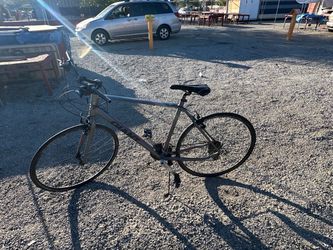 Giant Hybrid Road Bike
