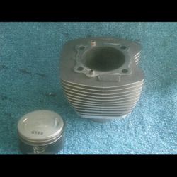 HD 01 Road Glide Rear Cylinder Jug & Piston 