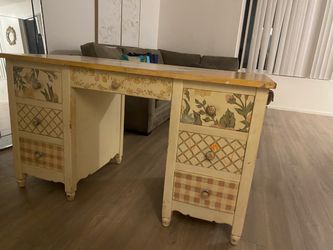 Desk Desk