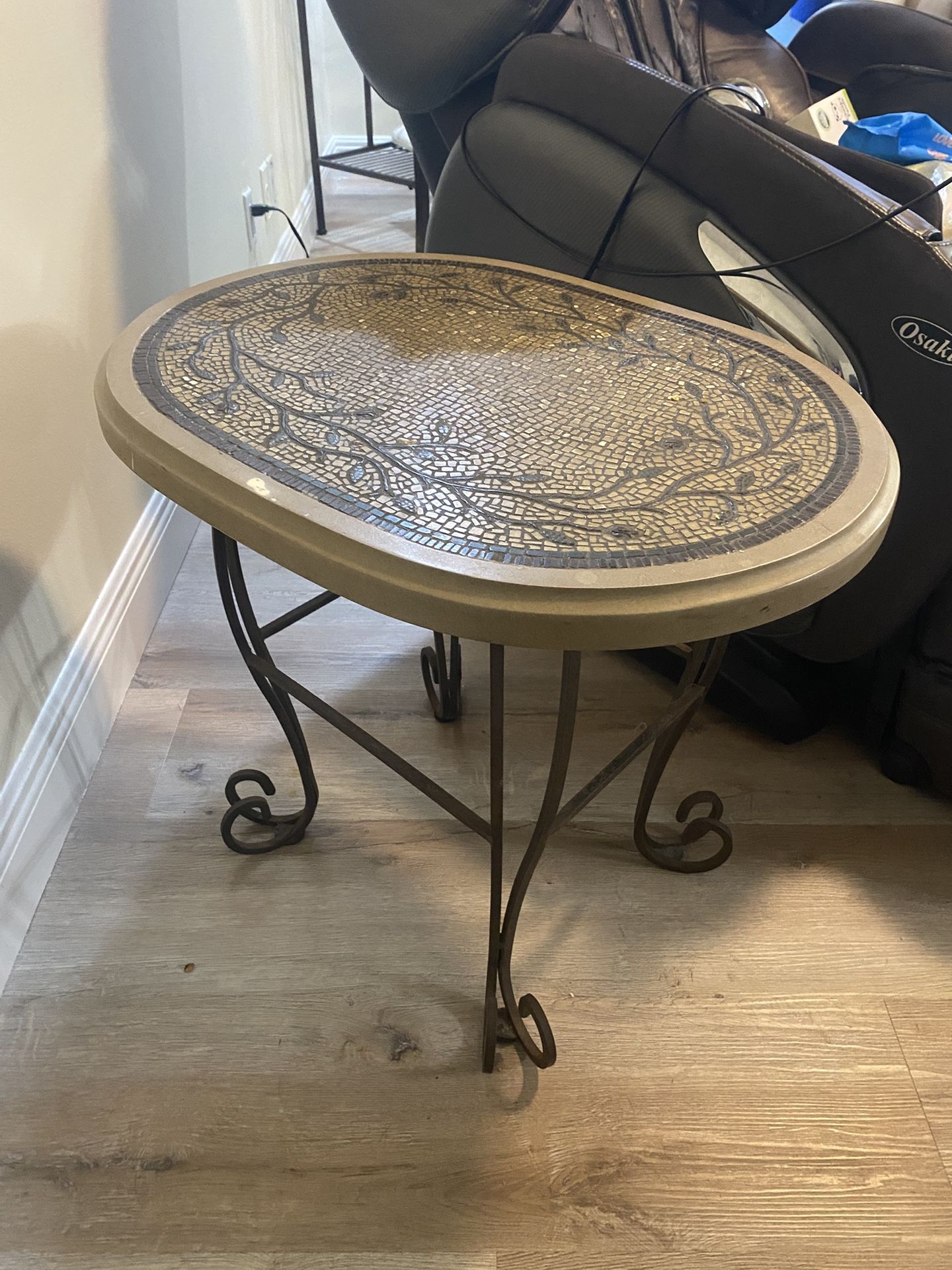 Southwestern Mosaic End Table – Sturdy Iron Base – Great Condition