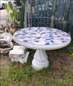 Round Mosaic Tile Top Concrete Garden Table