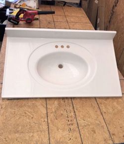 Glacier Bay Newport 37 in. W x 22 in. D Cultured Marble White Round Single Sink Vanity Top in White