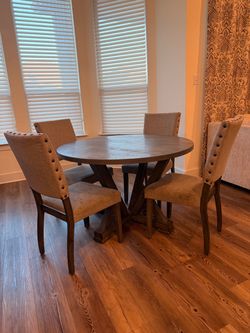 Round Dining Table with 4 Upholstered Chairs