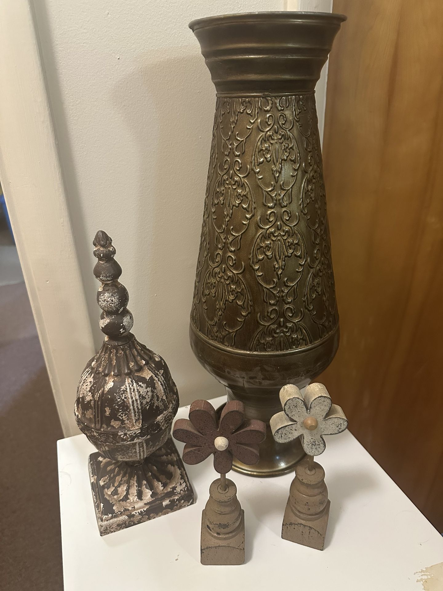 Household Decorations