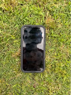 iPhone 14 (case not included)