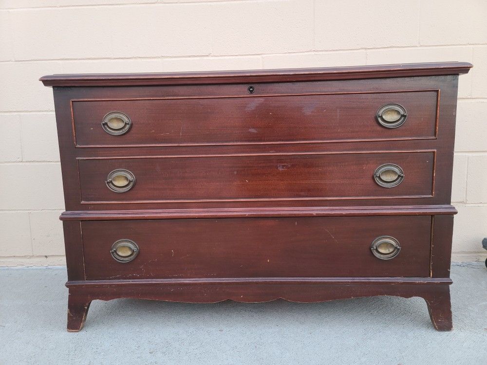 Vintage Modern Regency Lane Hope Cedar Chest 