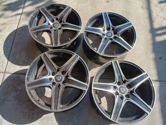Vendo rines 16 4x120  4 Hoyos 300 precio firme gente interesada solamente