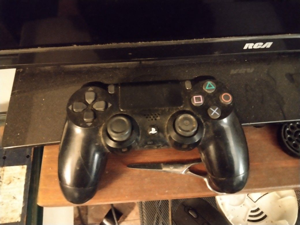 PS4 Controller