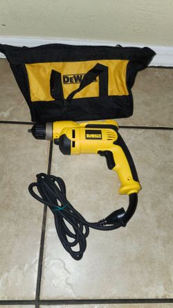 Dewalt 3/8" keyless chuck drill kit**$50 firm