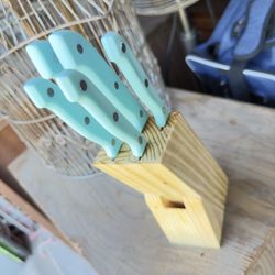 Kitchen Utensil Block Set For Sale!