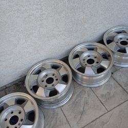 16 Inch 6 Lug Chevy 