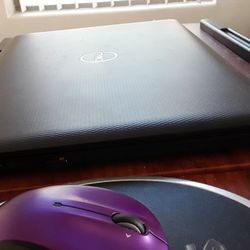 Inspiron Dell 17"  Laltop Computer