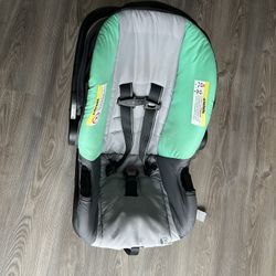 Baby trend carseat - rear facing