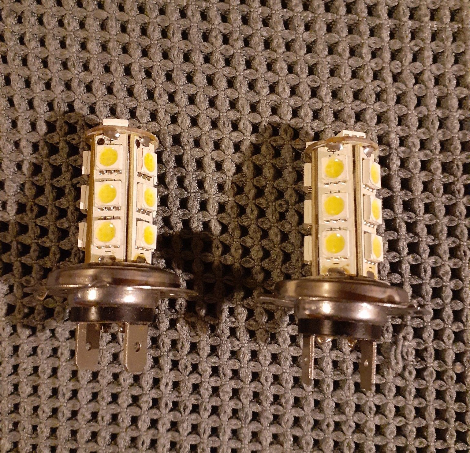 H7 LED light bulbs