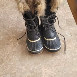 Womens Winter Boots Size 8