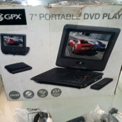 Reproduce DVD (DVD±R/RW), CD (CD-R/RW) y JPEG-CD para fotos.