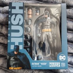 MAFEX HUSH BATMAN 