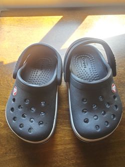 Crocs size 4c