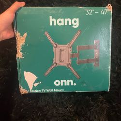 Brand New Full Motion 32"-47" TV Wall Mount