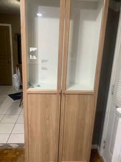 Bookcase/cabinet 71”x32