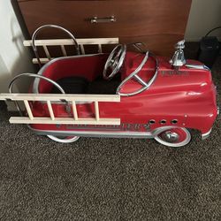 Metal 1950's Style Childrens Red Fire Fighter Comet Pedal Car -with car cover