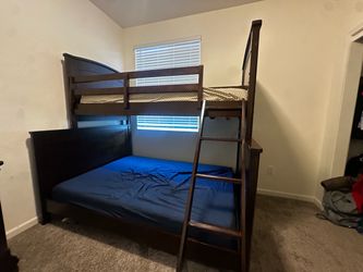 Wooden Bunk Beds with Mattresses