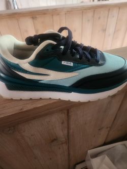 Fila tennis shoes