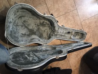 Estuche de guitarra en buenas condiciones