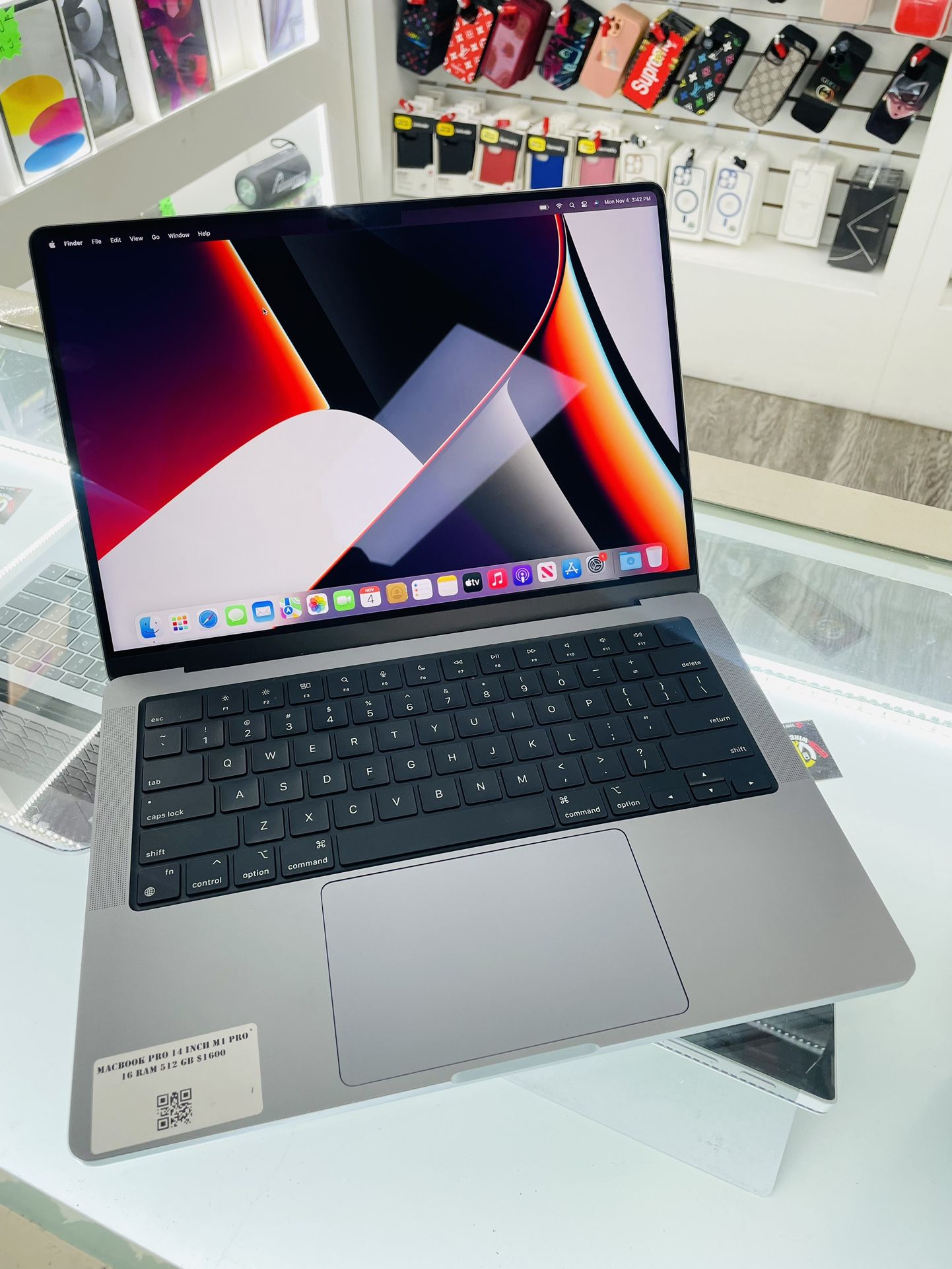 MacBook Pro 14” 2021 M1 Pro Chip 16gb Ram 512gb $50 Down