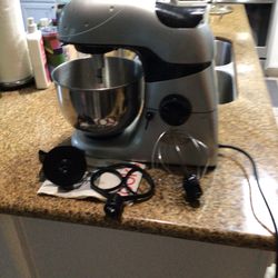 COOKS. Kitchen Mixer Made By Kitchn Aid Excellent Condition Brand New Never Been Used With All Attachments Book Is Include
