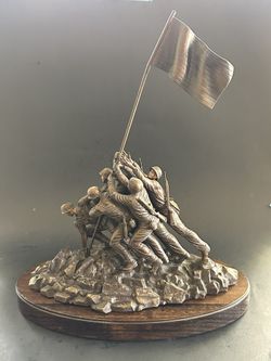 "Raising of the Flag on Iwo Jima” Sculpture 