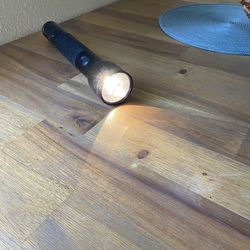 MAG-LITE Flashlight