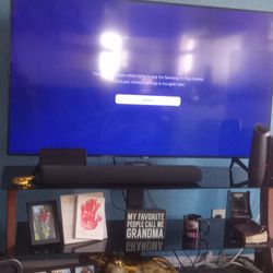 Samsung 55" inch Smart TV/ Samsung Soundbar