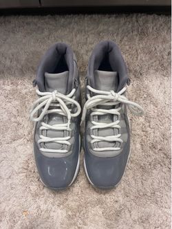 Cool grey Jordan 11- size 10