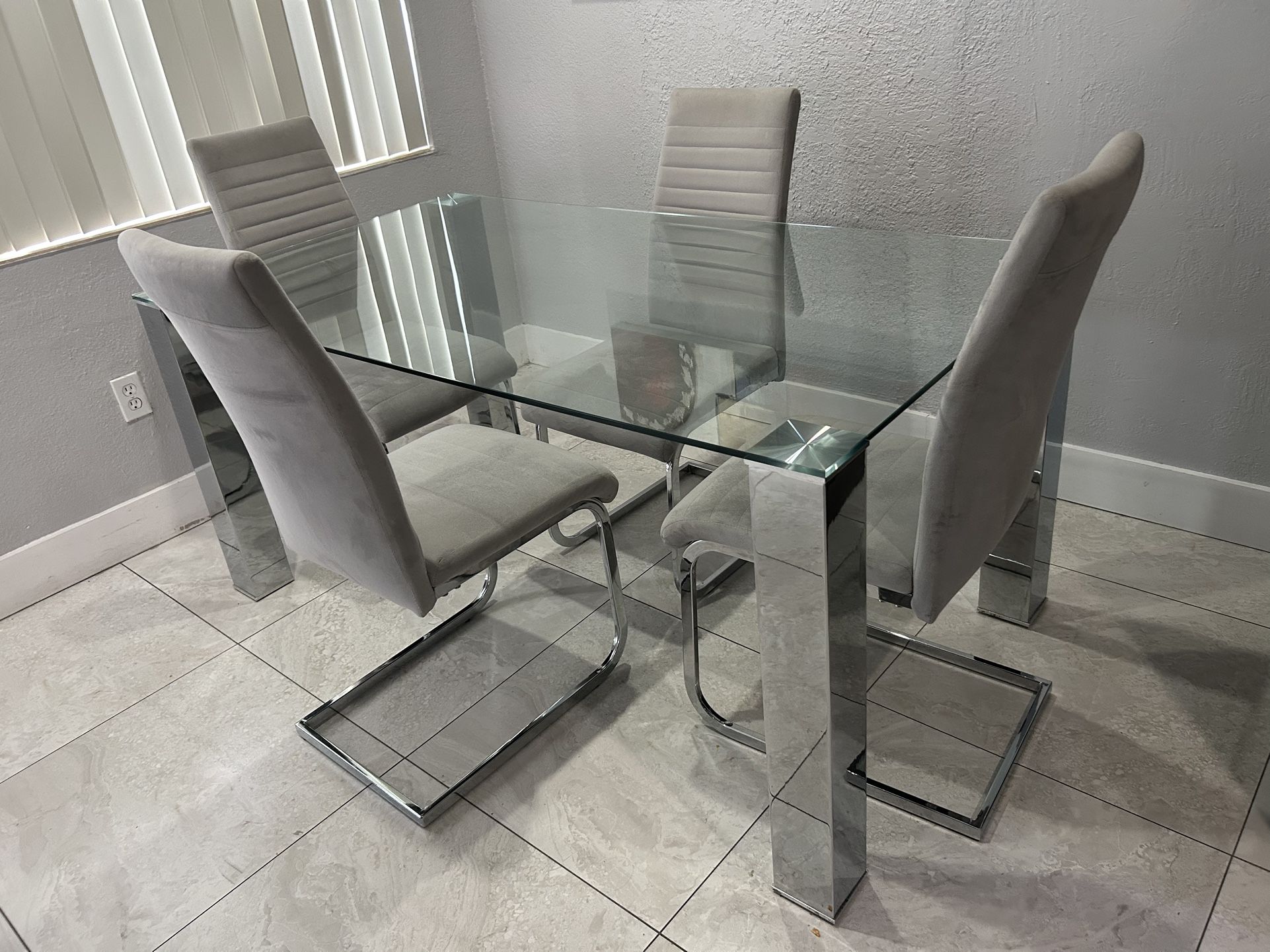 Dining Set