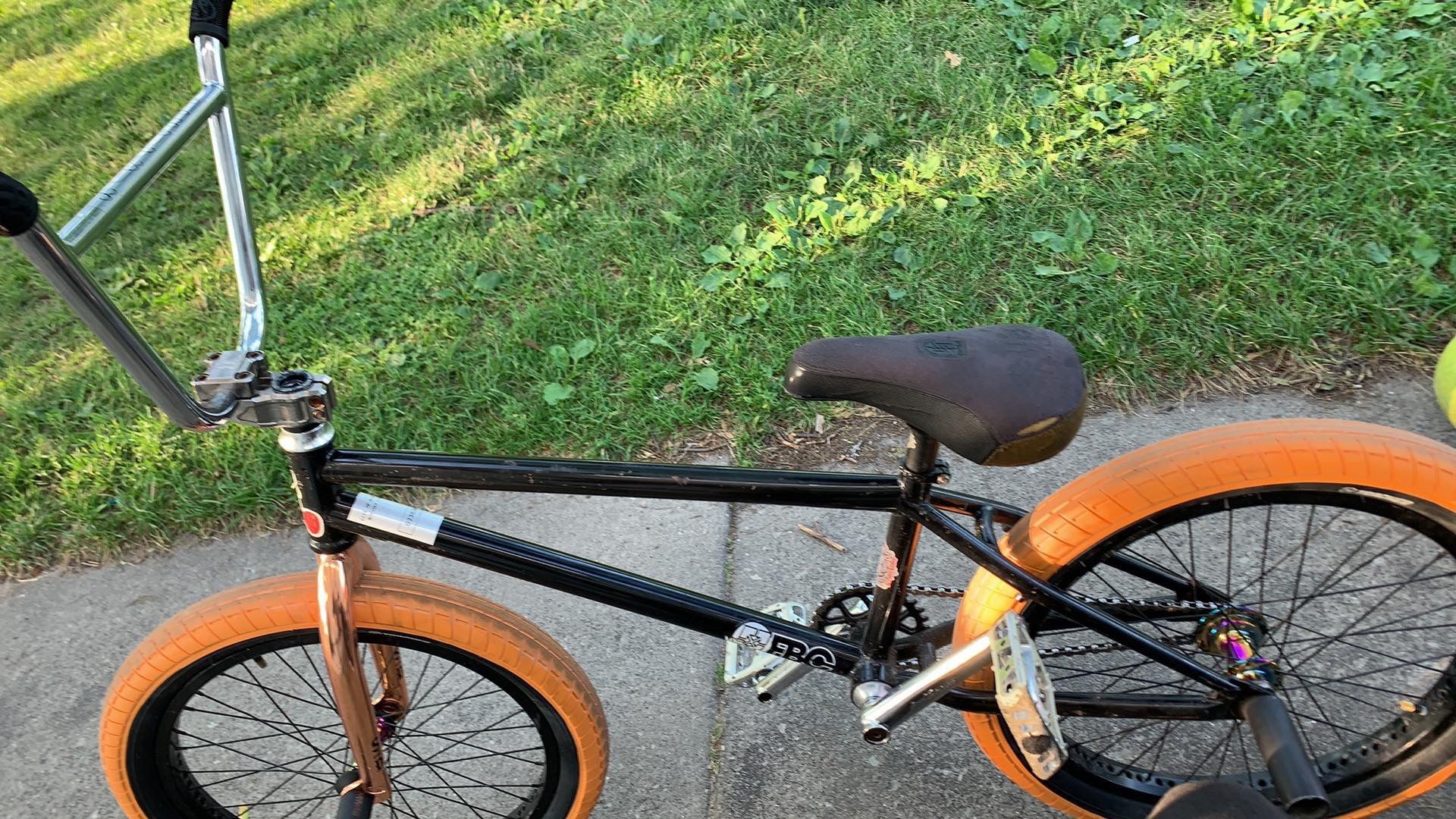 bmx bike all good parts needs to go dont need it anymore