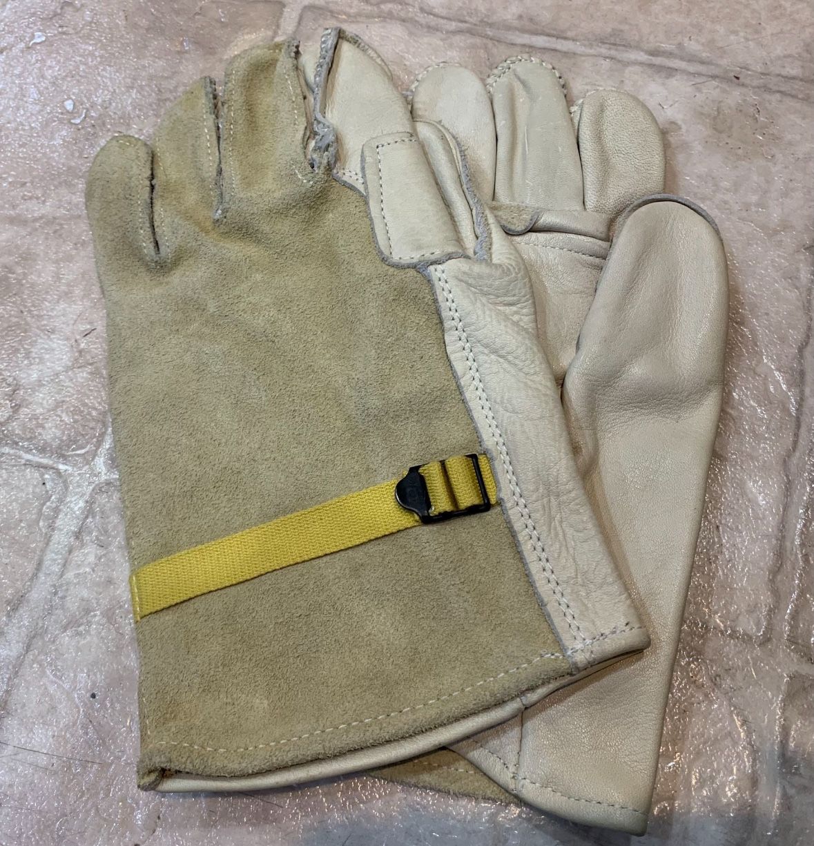 Military Surplus Heavy Duty Leather Work Gloves