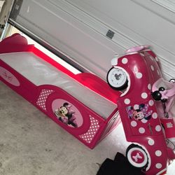 Mini Mouse Bed And Car With Charger 
