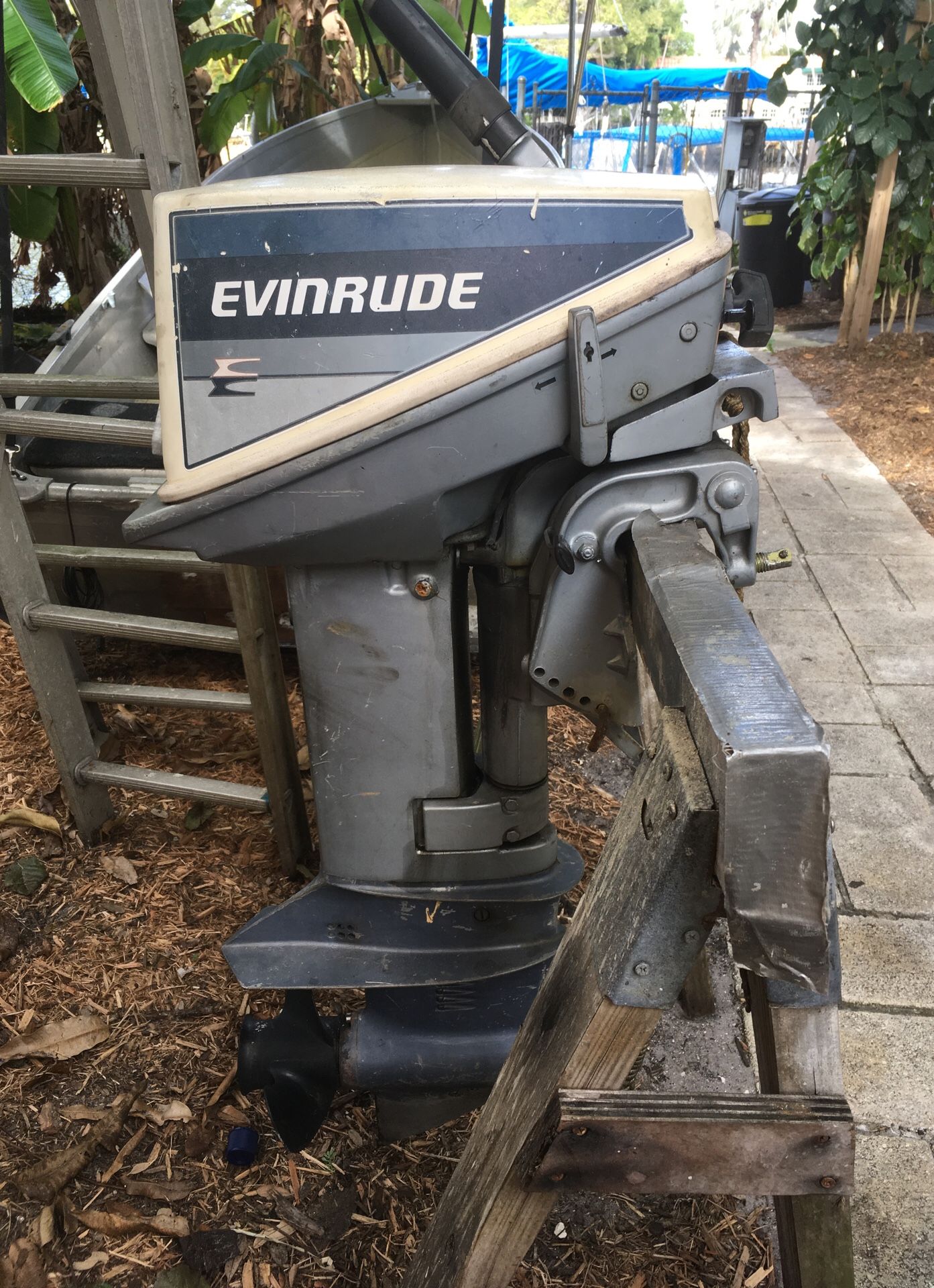 Evinrude 15hp 2 stroke outboard