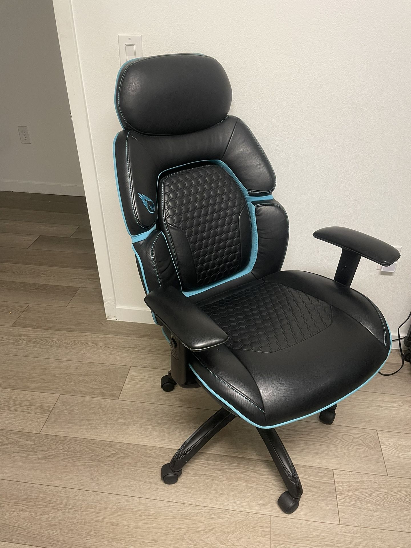 Gaming/ Office Chair