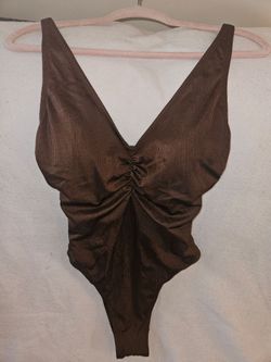 Shade & Shore Chocolate Brown Ribbed One Piece Swimsuit Medium 8/10 NWT Ruched  Cheeky