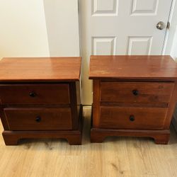 Set Of 2 Night Stand/Drawers 