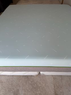 King Tempurpedic Mattress and Box Springs