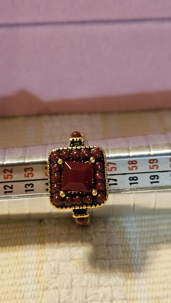 This listing is for a Beautiful Birthstone Gold Plated Princess Cut Garnet/Ruby w/ Red Gemstones Ring size 7.5 

Beautiful Boho Geometric Alloy Gold T