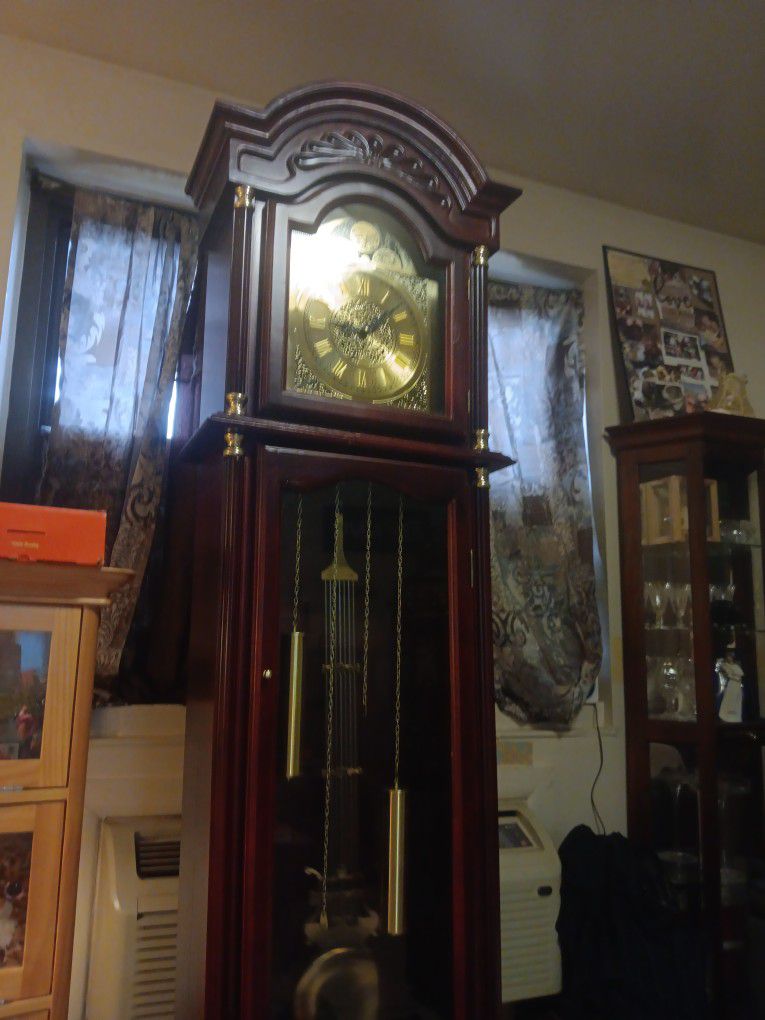 Working Grandfather Clock For Sale $150
