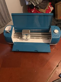 Cricut Explore Air 2 & Accessories 