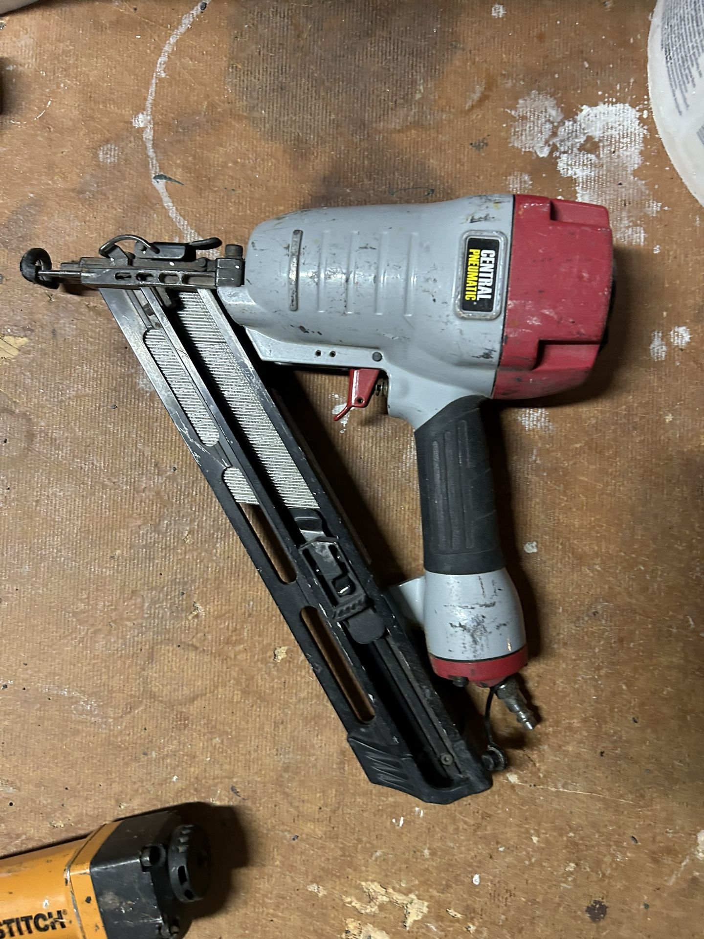 15 Gauge Nailer