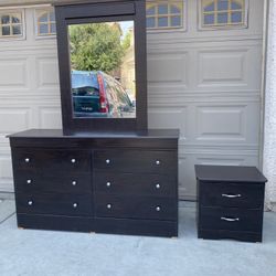 Dresser, Nice Stand And Mirror