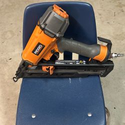 Ridgid 15ga Nailer