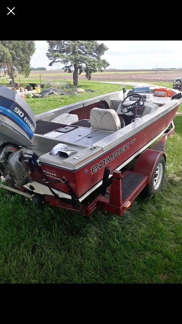 Bomber bass boat 14ft for Sale in Mattoon, IL OfferUp